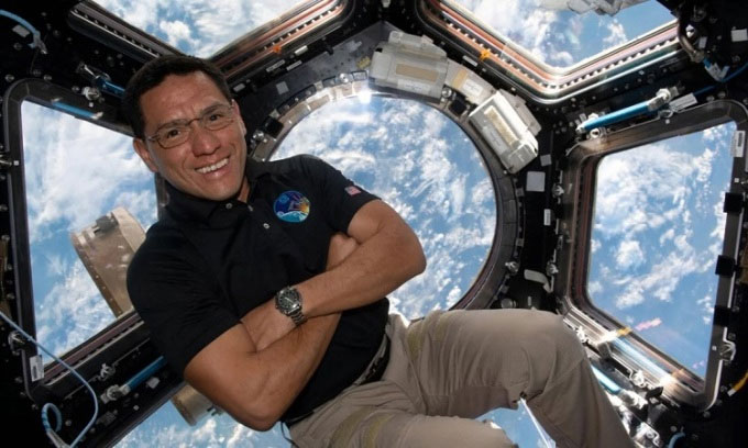 Frank rubio phá kỷ lục của phi hành gia Mỹ trên ISS